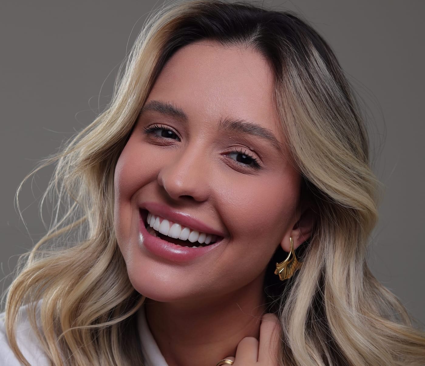 Dra. Jéssyca Gontijo, cirurgiã-dentista